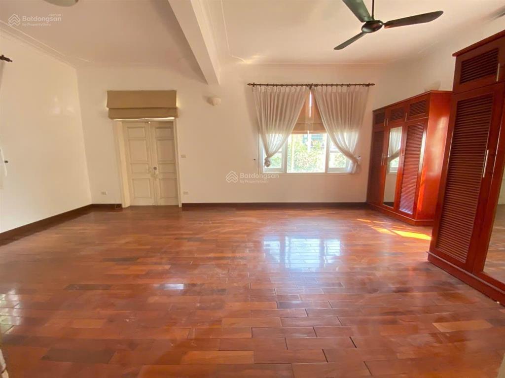 Cho thuê nhà 5 tầng khu phố tô ngọc vân, tây hồ, hà nội