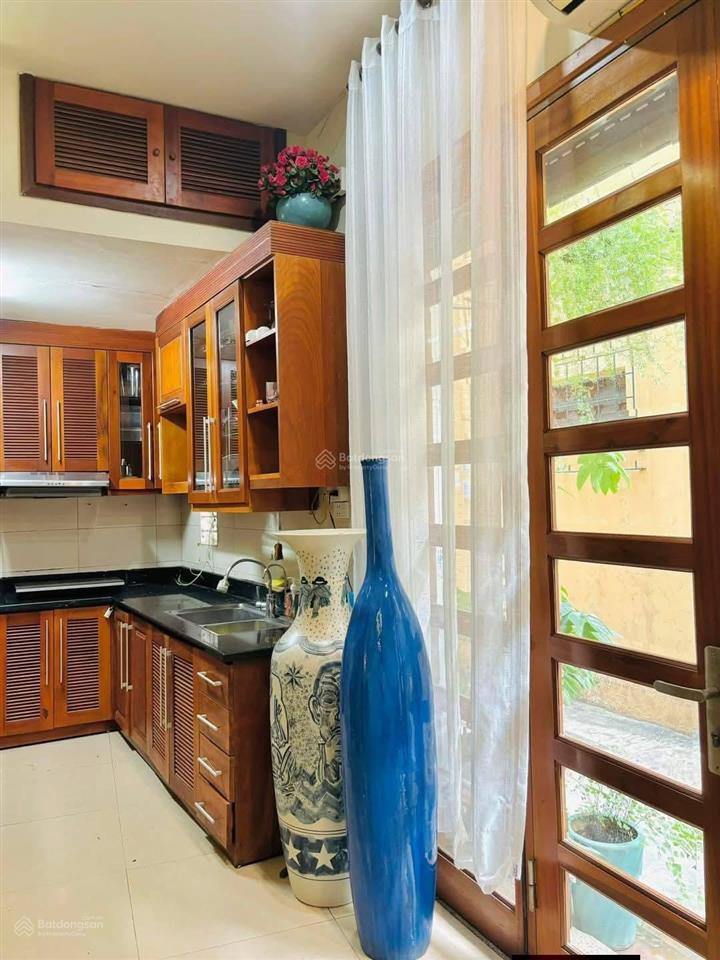 Cho thuê nhà 5 tầng. địa điểm đường vũ miên/ yên phụ/ tây hồ. giá 22.00.000 vnd 1 tháng