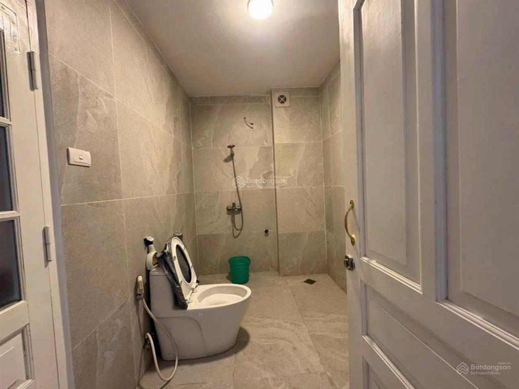 Nhà mới 5 tầng gần hồ tây  6 phòng ngủ  phù hợp homestay hoặc ở gia đình