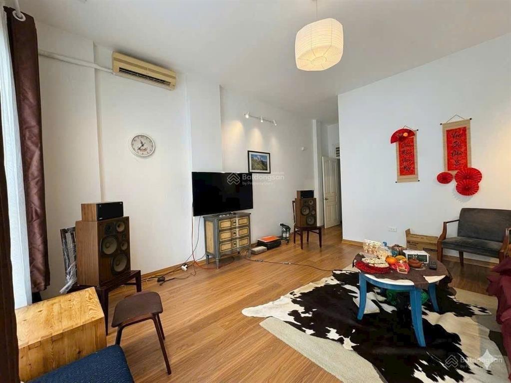 Nhà mới 5 tầng gần hồ tây  6 phòng ngủ  phù hợp homestay hoặc ở gia đình