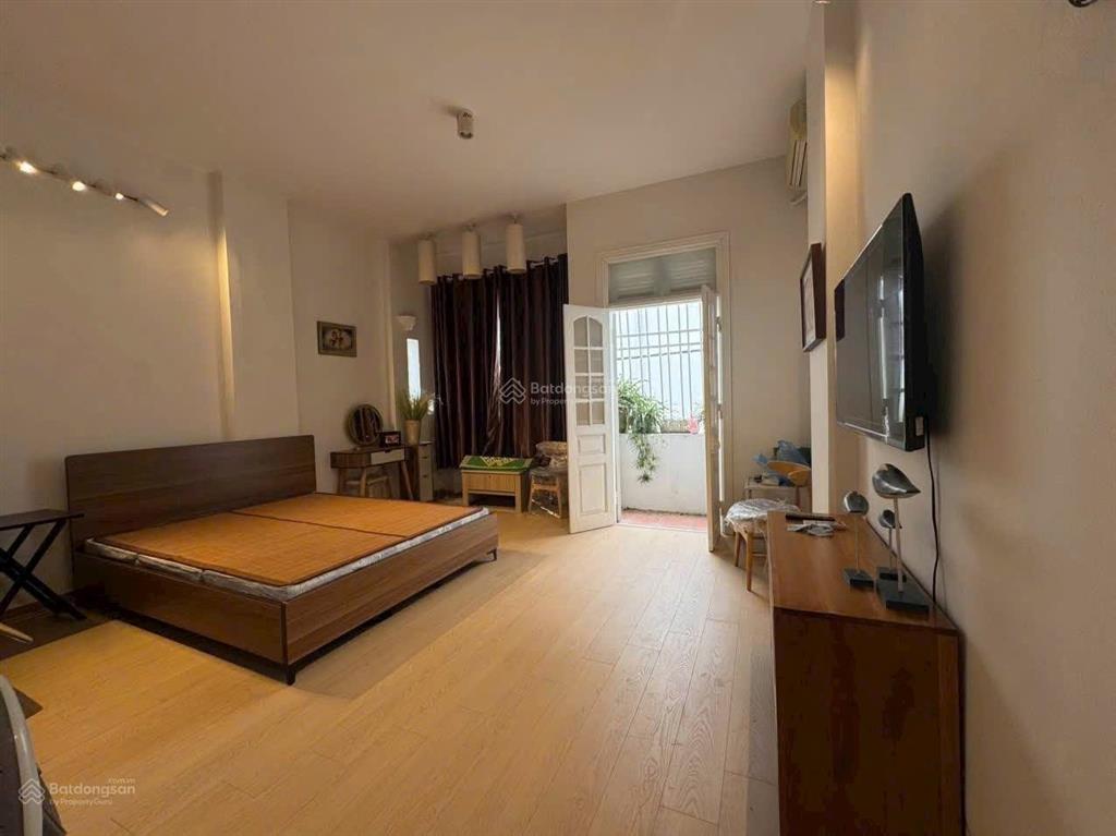 Nhà mới 5 tầng gần hồ tây  6 phòng ngủ  phù hợp homestay hoặc ở gia đình