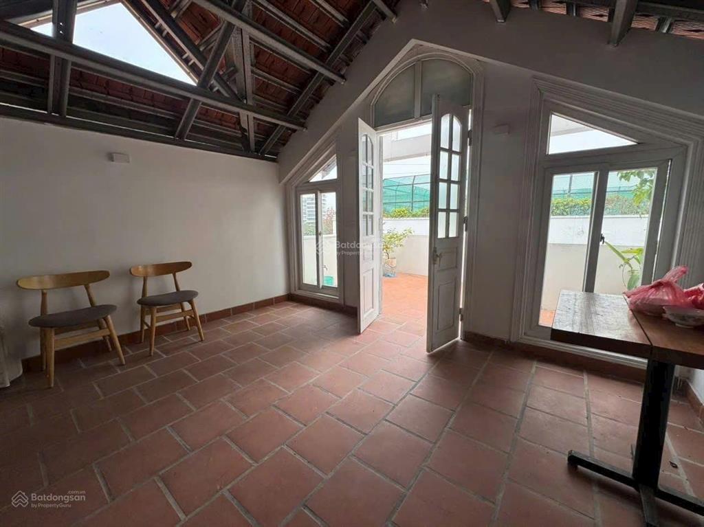 Nhà mới 5 tầng gần hồ tây  6 phòng ngủ  phù hợp homestay hoặc ở gia đình