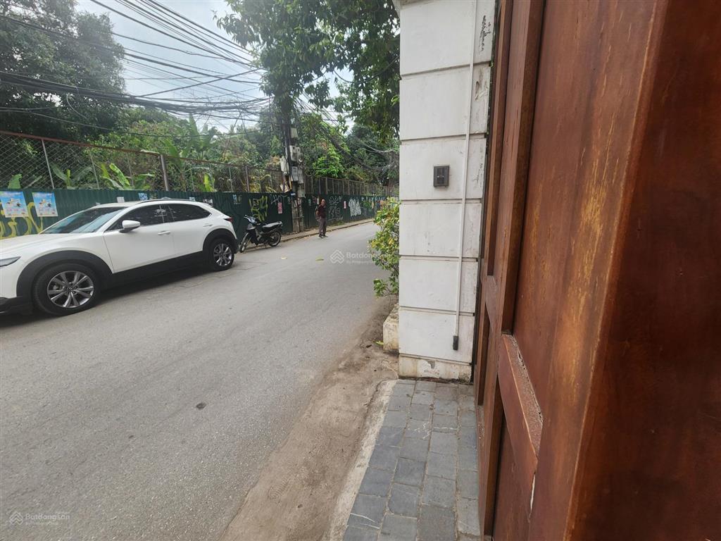 Cho thuê biệt thự mặt phố tây hồ đẳng cấp, hiếm hàng