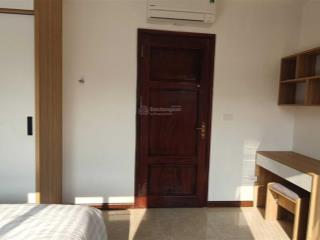 Cho thuê căn hộ 1 phòng ngủ 1 phòng khách 1 vệ sinh ngõ 310 nghi tàm, quảng an, tây hồ.