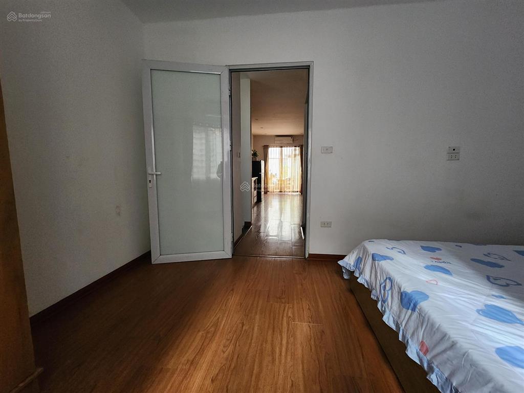 Cho thuê căn hộ 1pn, 1wc, 70m2 tại xuân diệu, 6,7 triệu vnd, tầng 1 .ưu tiên 1 xe máy