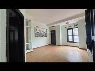 Cho thuê nhà nguyên căn  ngõ 34 âu cơ, tây hồ  cách mặt phố âu cơ 20m,