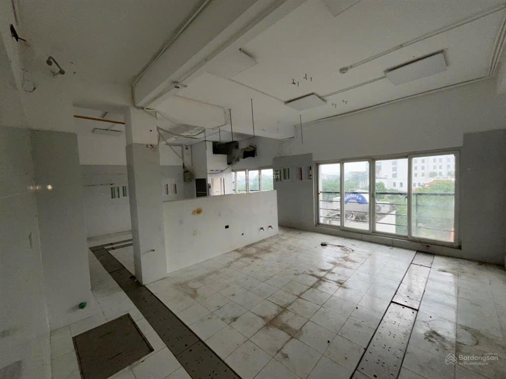 Hàng hiếm tại xuân diệu, 120 triệu/th, 150m2, cho thuê nhà mặt phố