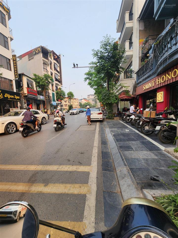 Hàng hiếm tại xuân diệu, 120 triệu/th, 150m2, cho thuê nhà mặt phố