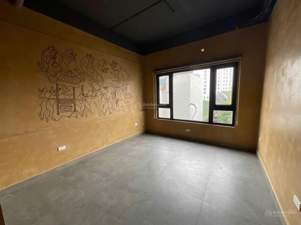 Hàng hiếm tại xuân diệu, 120 triệu/th, 150m2, cho thuê nhà mặt phố