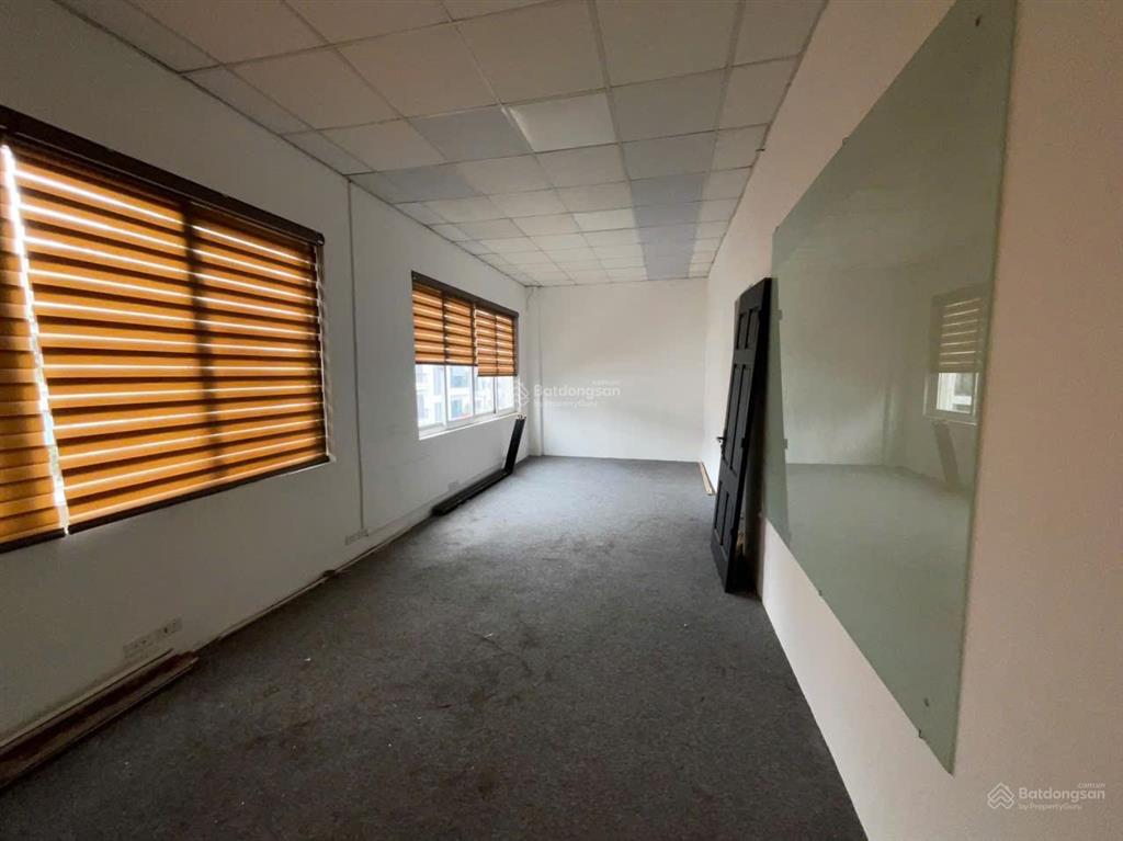 Hàng hiếm tại xuân diệu, 120 triệu/th, 150m2, cho thuê nhà mặt phố