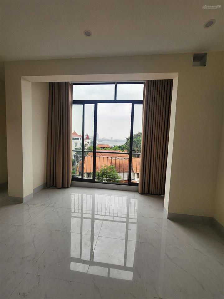 Hàng hiếm tại xuân diệu, 120 triệu/th, 150m2, cho thuê nhà mặt phố
