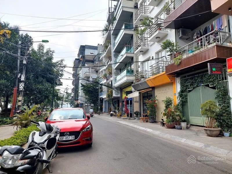 Cho thuê nhà mặt phố quảng an tây hồ hà nội trực diện hồ tây. mặt phố quảng an.phù hợp làm quán bar