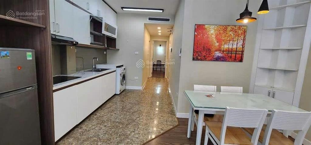 Cho thuê căn hộ 2pn, 2vs, 85m2, 12 triệu đặng thai mai, quảng an, tây hồ, hà nội