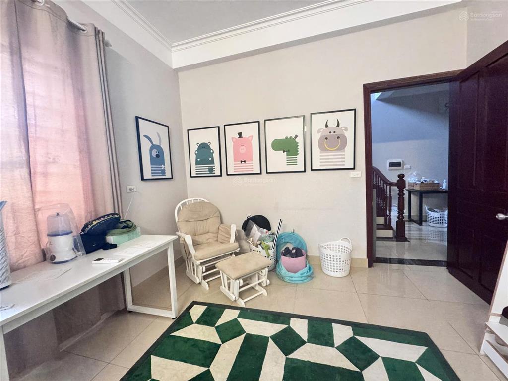 Cho thuê biệt thự/ 4 tầng 4 phòng ngủ (giá 35 triệu/th)