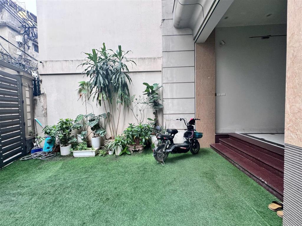 Cho thuê biệt thự/ 4 tầng 4 phòng ngủ (giá 35 triệu/th)