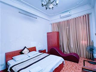 Cho thuê nhà 5 tầng gồm 8p ngủ tại phố đông cát đống đa hà nội dt 95m mặt phố đông cát,