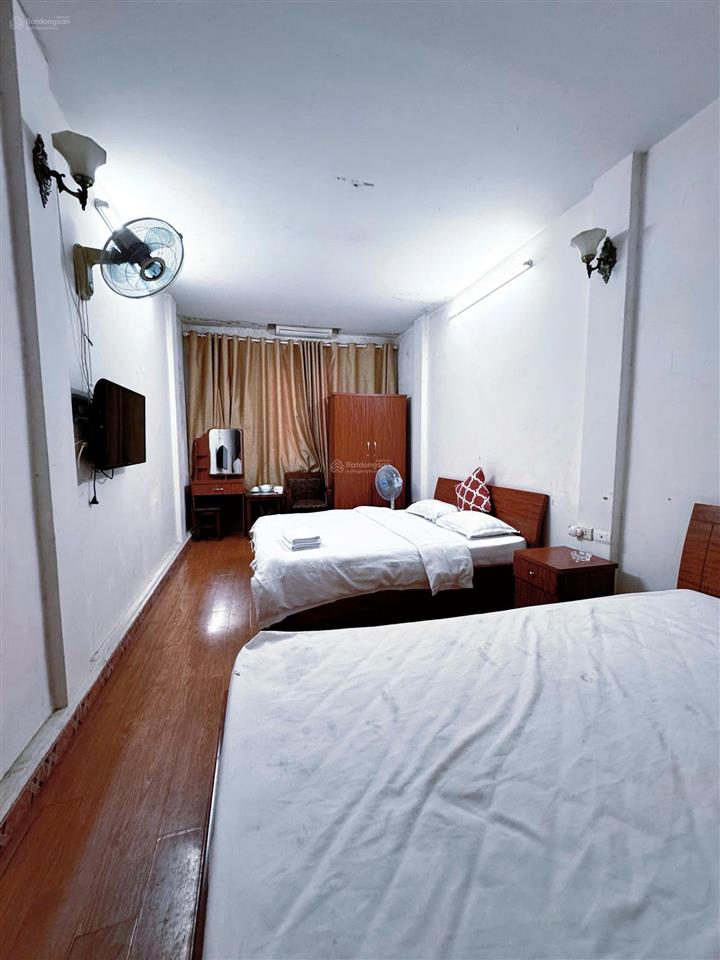 Cho thuê nhà 5 tầng gồm 8p ngủ tại phố đông cát đống đa hà nội dt 95m mặt phố đông cát,