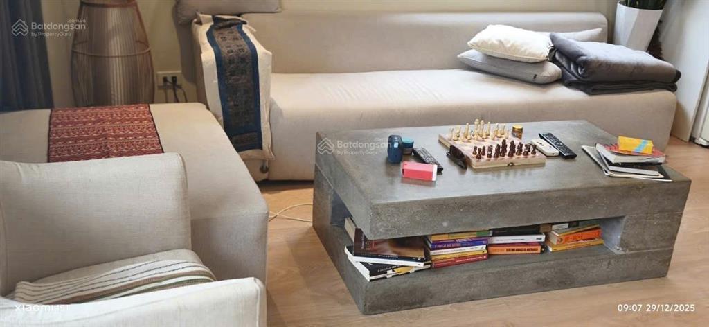 Cho thuê tòa nhà 9 tầng tô ngọc vân .quận tây hồ .hà nội