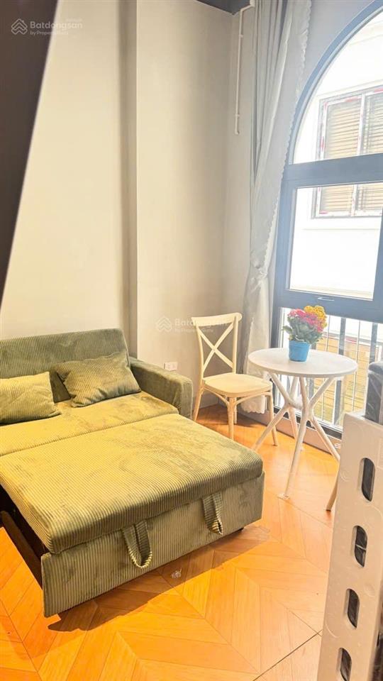 Cần cho thuê toà chdv mới tinh,thang máy. đội cấn diện tích 130mx5 tầng,gồm 20 phòng khép kín