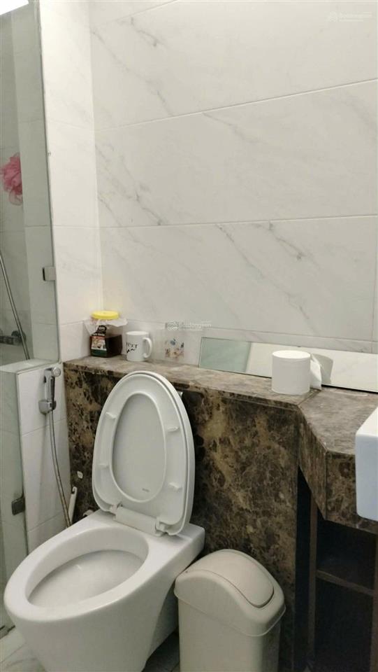 Giá 25tr cho thuê nhà nguyên căn 4 phòng ngủđịa điểm trên đường lạc long quân/ tây hồ4 phòng ngủ