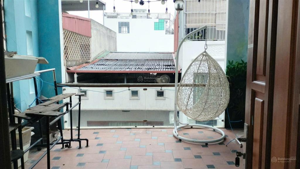 Giá 25tr cho thuê nhà nguyên căn 4 phòng ngủđịa điểm trên đường lạc long quân/ tây hồ4 phòng ngủ