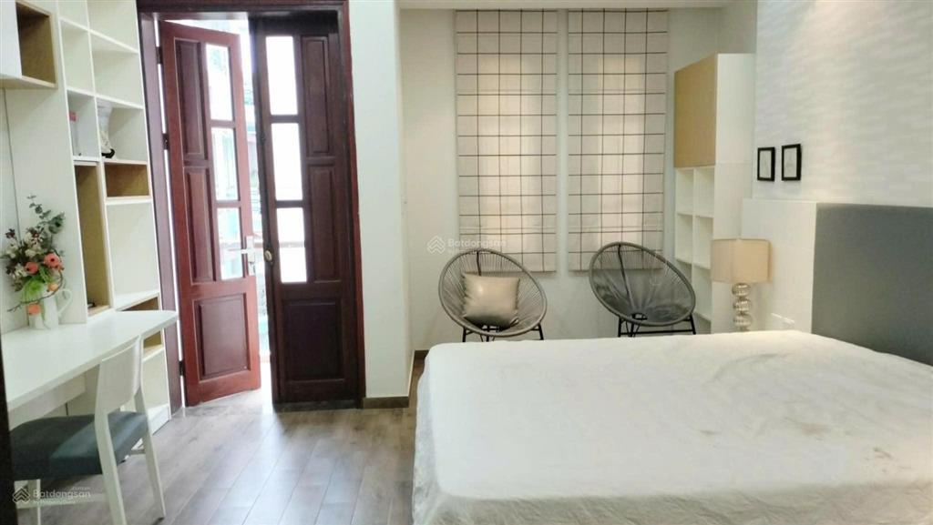 Giá 25tr cho thuê nhà nguyên căn 4 phòng ngủđịa điểm trên đường lạc long quân/ tây hồ4 phòng ngủ