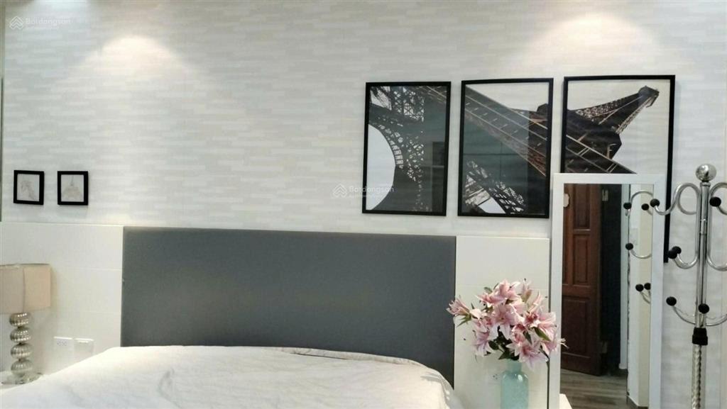 Giá 25tr cho thuê nhà nguyên căn 4 phòng ngủđịa điểm trên đường lạc long quân/ tây hồ4 phòng ngủ
