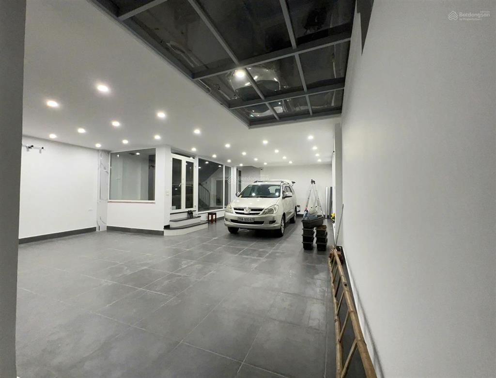 Cho thuê nhà 399 âu cơ, tây hồ. diện tích 150 m2 x 5 tầng, phù hợp cho văn phòng ,công ty ,