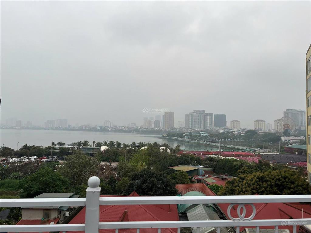 Cho thuê nhà 399 âu cơ, tây hồ. diện tích 150 m2 x 5 tầng, phù hợp cho văn phòng ,công ty ,