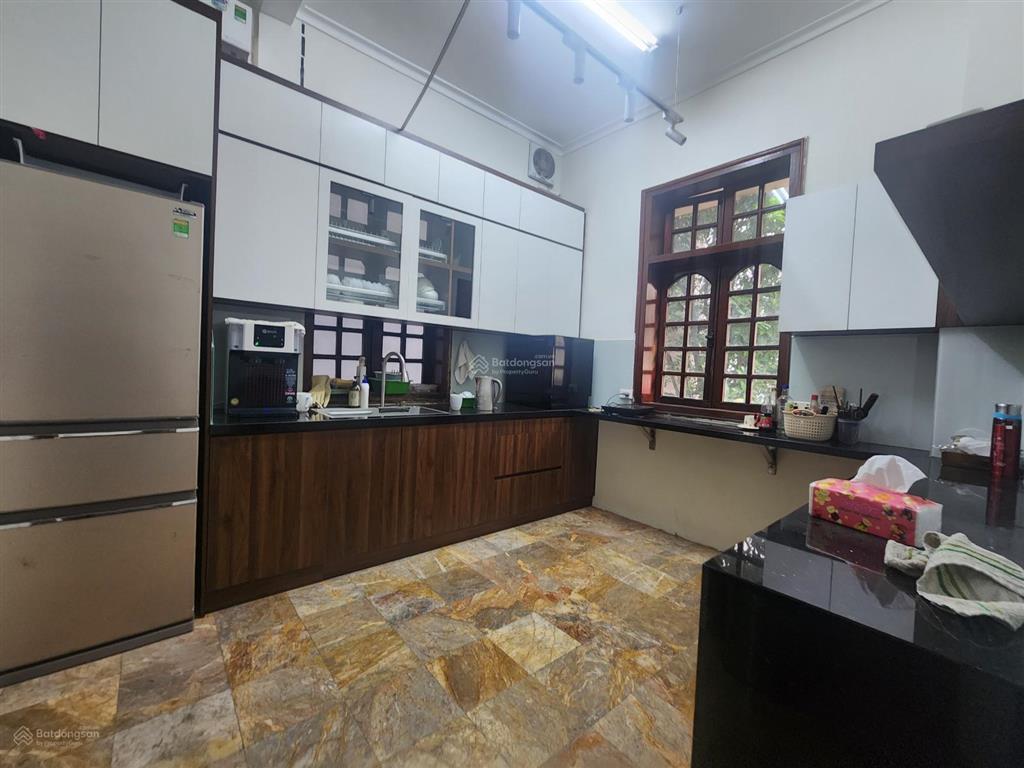 Cơ hội thuê nhà sân vườn vị trí đắc địa tại tô ngọc vân cần cho thuê nhà riêng