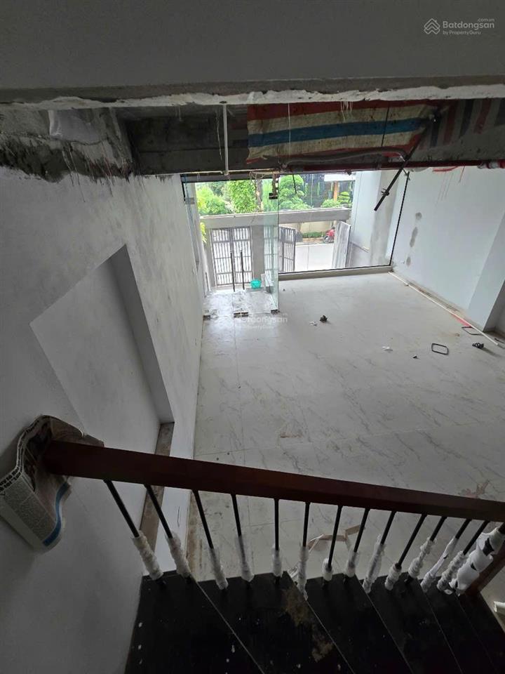Cho thuê mặt bằng kinh doanh lô góc thang máy xịn giáp xuân diệu, tô ngọc vân