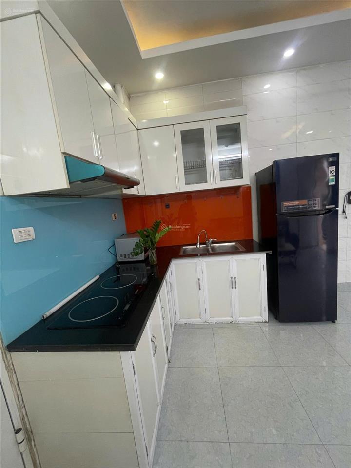 Cho thuê căn hộ 1pn, 1vs, 50m2, 6.000.000 tại 399 âu cơ, tây hồ, hà nội hàng hot
