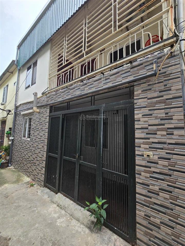Cho thuê nhà 2 tầng full nội thất 238 âu cơ  gần hồ tây  chỉ 10.5 triệu/tháng