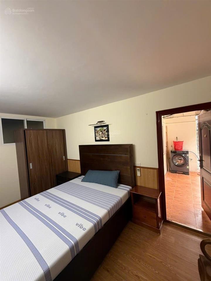 Cho thuê nhà 2 tầng full nội thất 238 âu cơ  gần hồ tây  chỉ 10.5 triệu/tháng