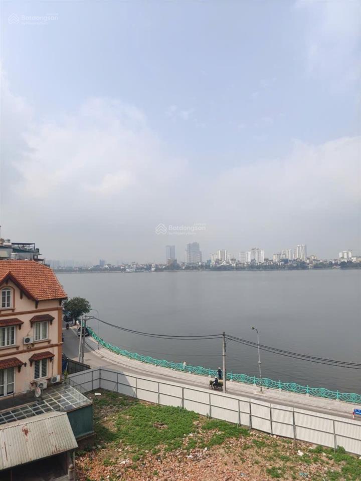 Cho thuê nhà lô góc view hồ tây quảng khánh. dt 145m, 5 tầng, 5 ngủ có bể bơi riêng