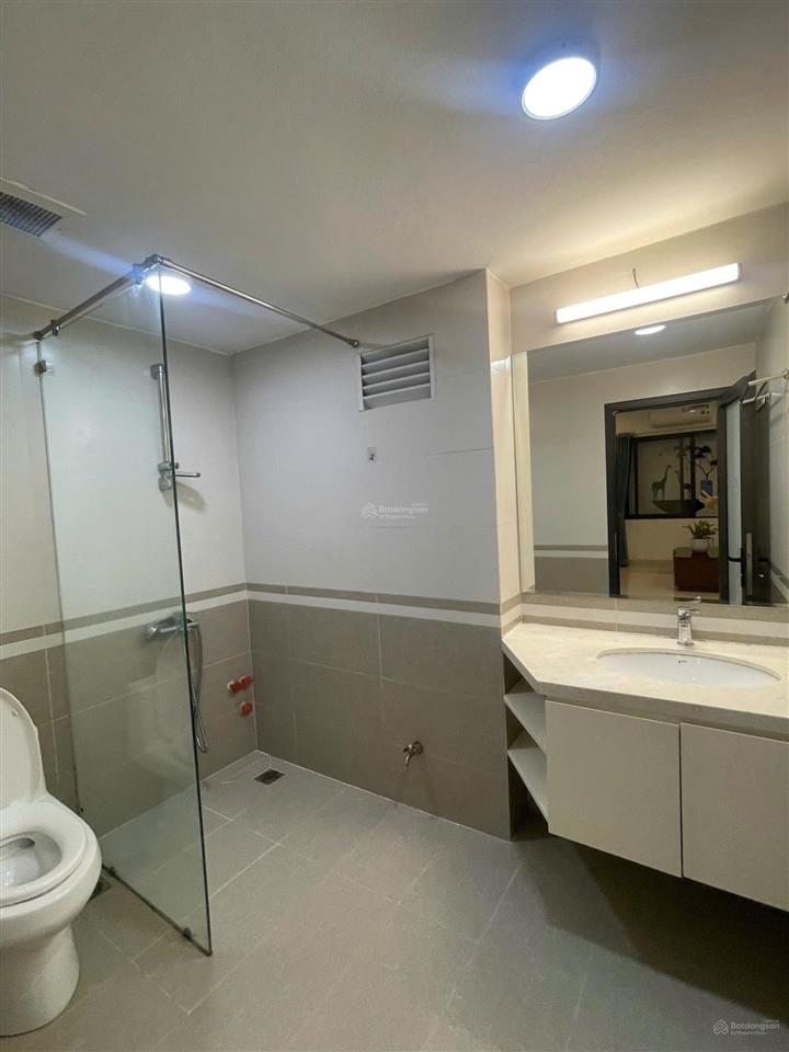 Cho thuê căn hộ 1pn, 1vs, 60m², 7 triệu tại lạc long quân, tây hồ hàng hiếm
