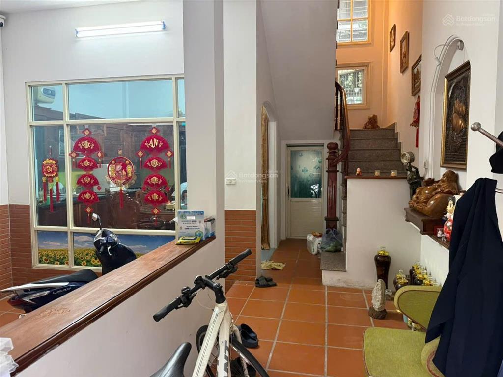 Cho thuê nhà riêng 5pn, 4wc, 55m2 tại ngõ 278 nghi tàm, tây hồ, giá 16 triệu vnd/tháng