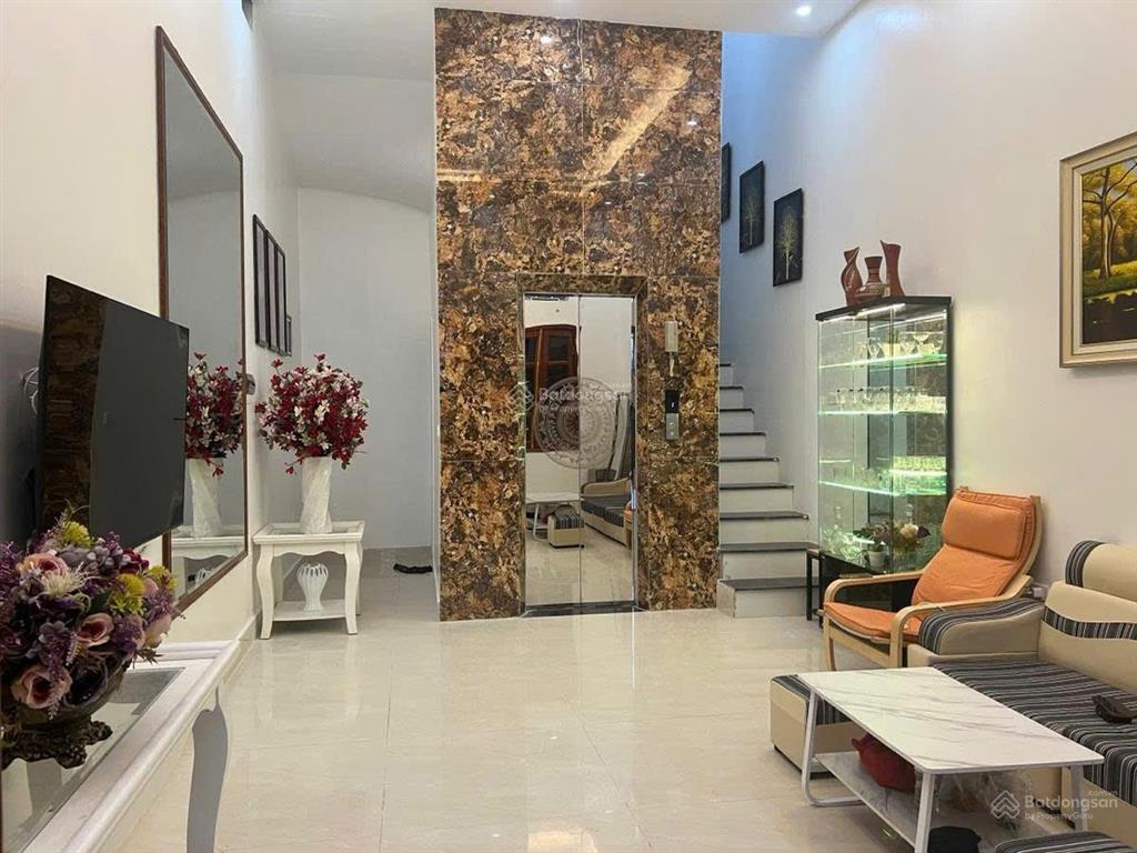Diện tích 40 m² x 5 tầng. * vị trí ngõ 32 an dương (tây hồ). ngõ rộng ô tô lùi tận cửa,