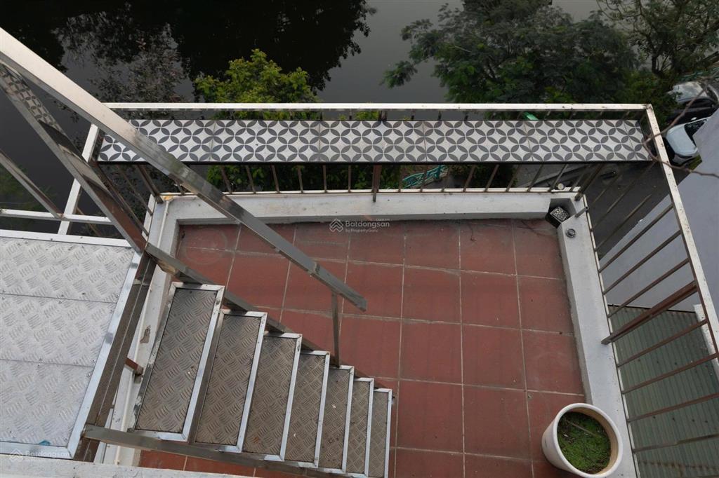 Cho thuê nhà riêng 4pn, 3wc, 45m2 tại phố vũ miên, tây hồ, hà nội, tầng 1 kinh doanh cafe