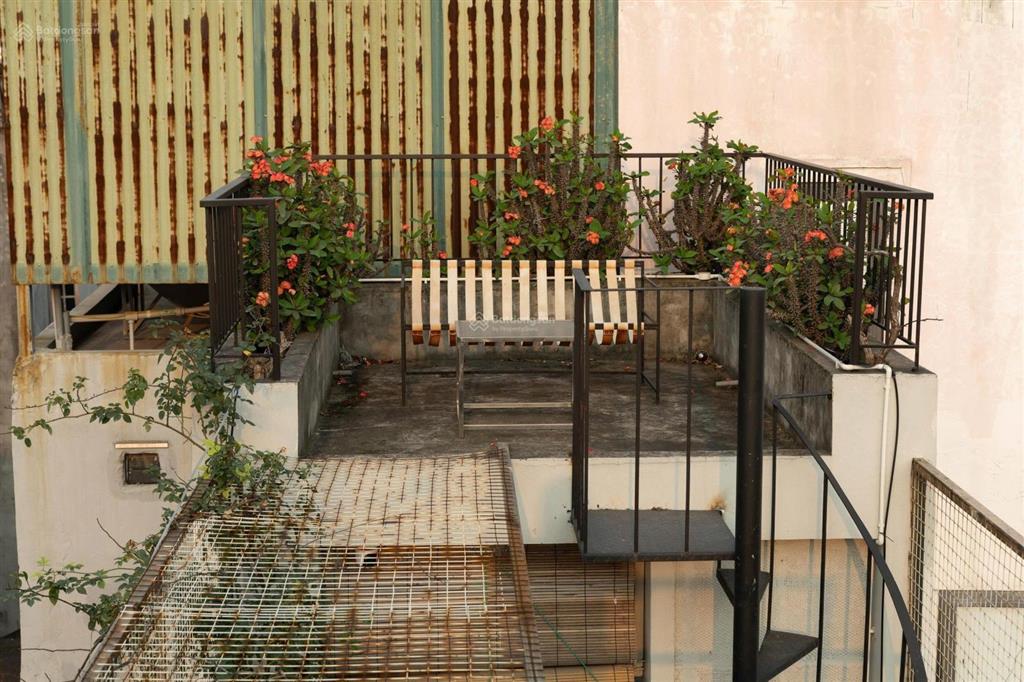 Cho thuê nhà riêng 4pn, 3wc, 45m2 tại phố vũ miên, tây hồ, hà nội, tầng 1 kinh doanh cafe