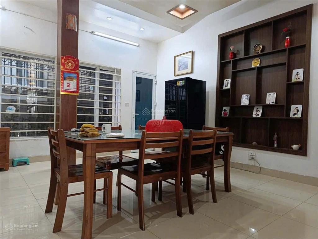 Cho thuê nhà nguyên căn mặt đường đê quai  tứ liên  tây hồ  hà nội