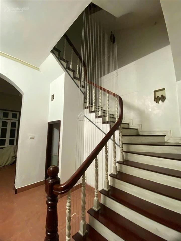Chính chủ  cho thuê nhà 04 tầng ngõ 172 âu cơ, tây hồ. dt 90m² (60m2 nhà) mt 5m,
