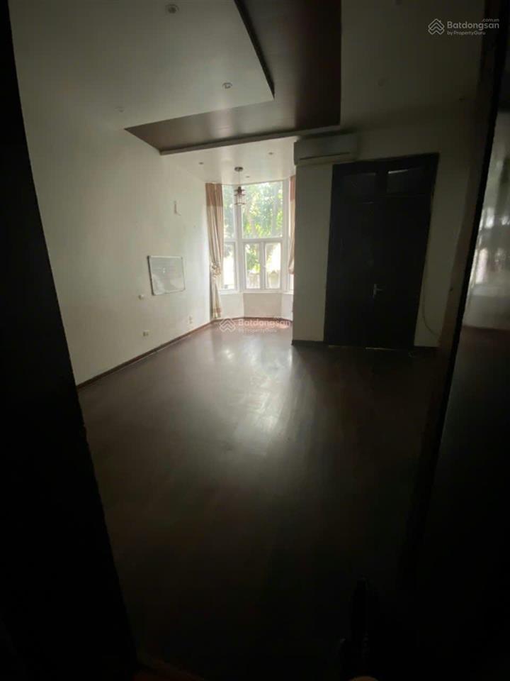 Chính chủ  cho thuê nhà 04 tầng ngõ 172 âu cơ, tây hồ. dt 90m² (60m2 nhà) mt 5m,