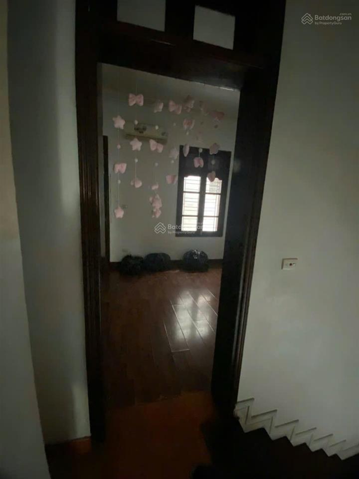 Chính chủ  cho thuê nhà 04 tầng ngõ 172 âu cơ, tây hồ. dt 90m² (60m2 nhà) mt 5m,