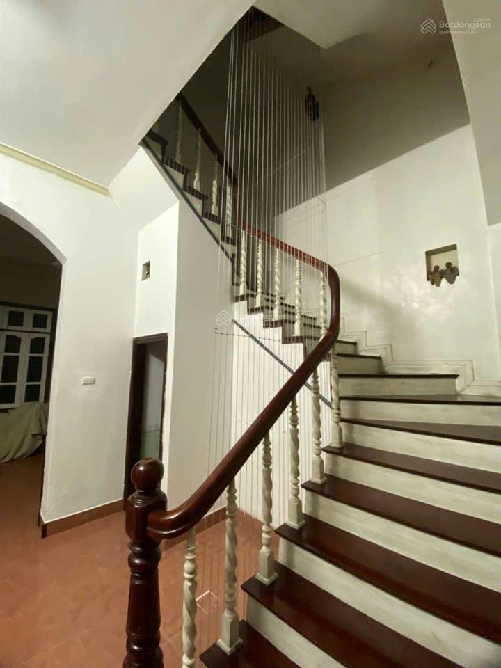 Chính chủ  cho thuê nhà 04 tầng ngõ 172 âu cơ, tây hồ. dt 90m² (60m2 nhà) mt 5m,