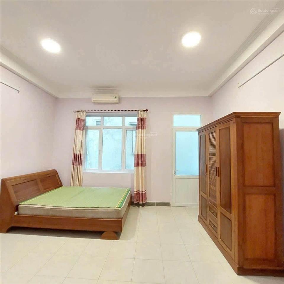 Cho thuê nhà ngõ 28 tứ liên  tây hồ. 55m2 * 5 tầng  5 phòng ngủ, 4 phòng vệ sinh