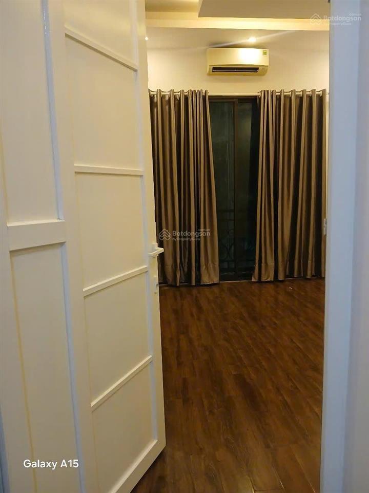 Cho thuê nhà nguyên căn  phố trịnh công sơn / lạc long quân (tây hồ)