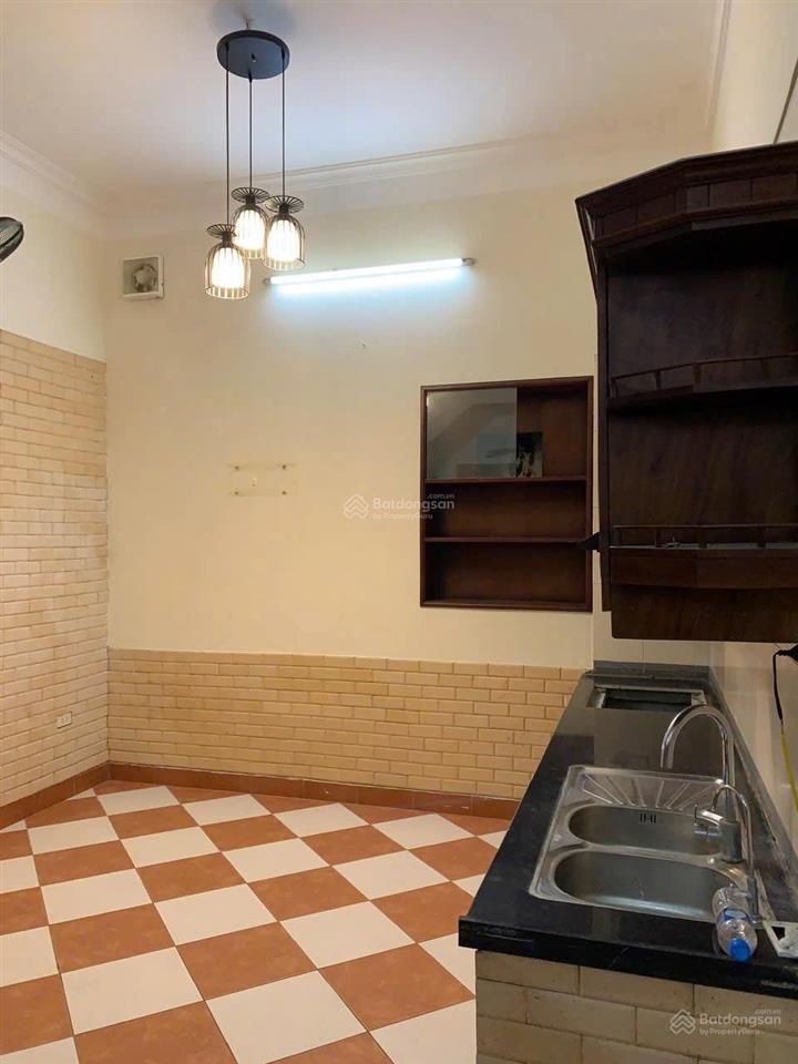 Cho thuê nhà 5 tầng  khu phố yên hoa  tây hồ  hà nội