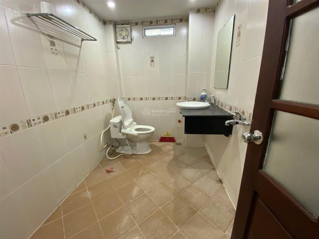 Cho thuê nhà 5 tầng  khu phố yên hoa  tây hồ  hà nội