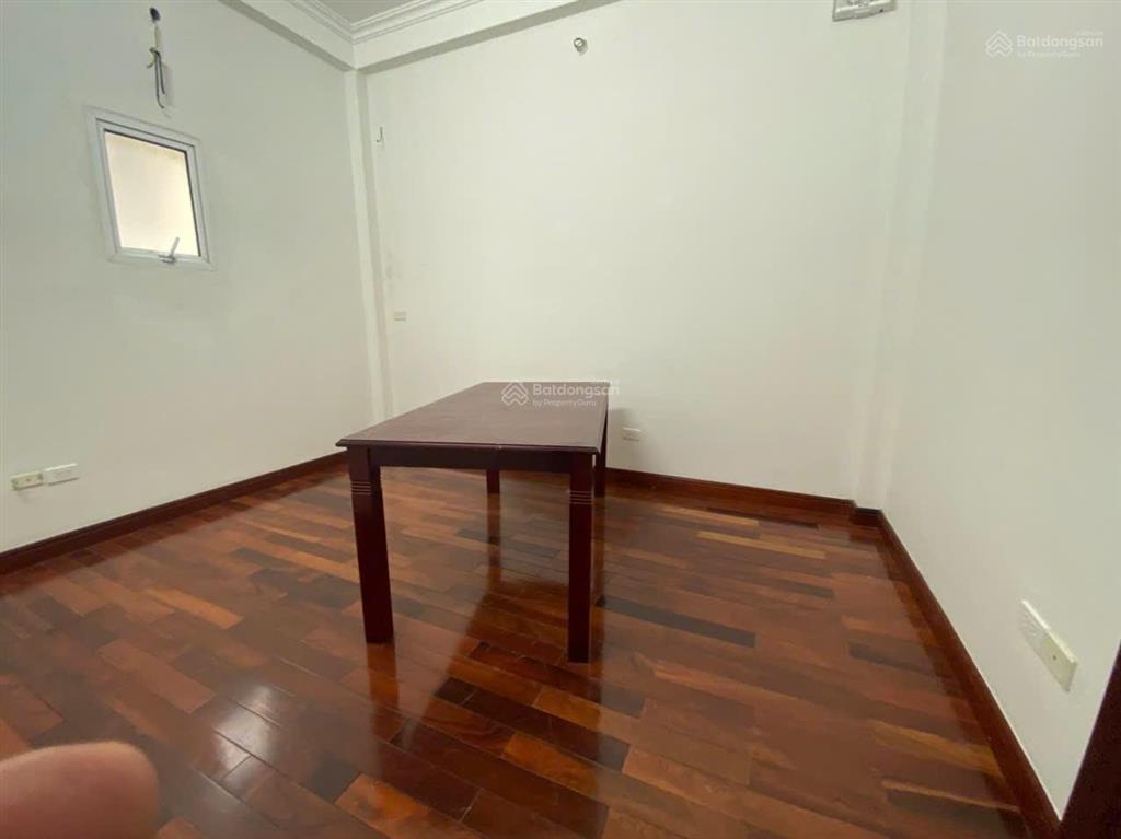 Cho thuê nhà 5 tầng  khu phố yên hoa  tây hồ  hà nội
